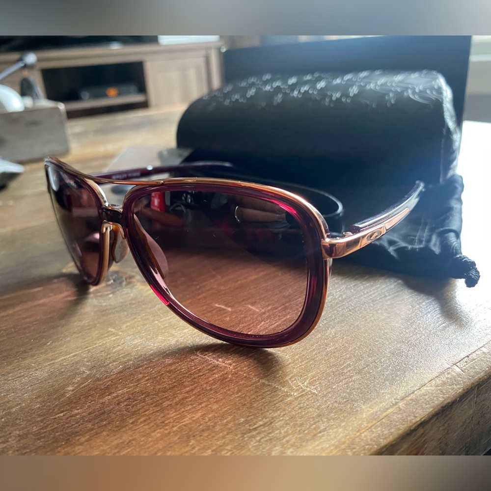 Women’s polarized oakley sunglasses
